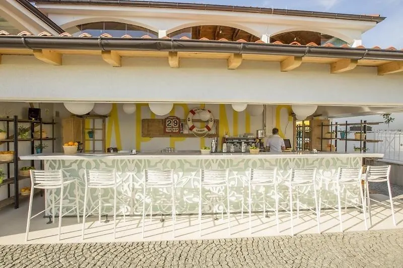 Apartments Belvedere Seget Vranjica - Cdm03037-Cya Trogir